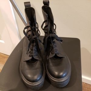 Platform boots